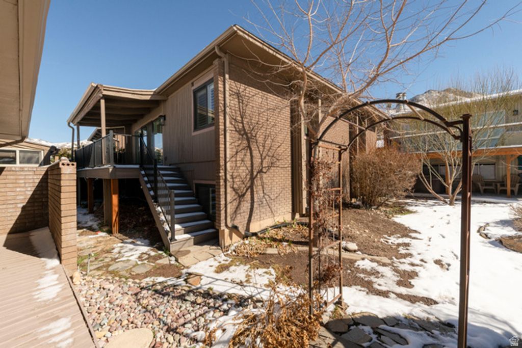 Image 25 of property listing at 3850 S QUAIL HOLLOW DR, Millcreek, UT 84109