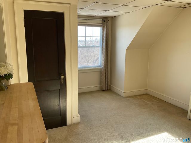 405 Mohegan Avenue Parkway, Waterford, CT 06375