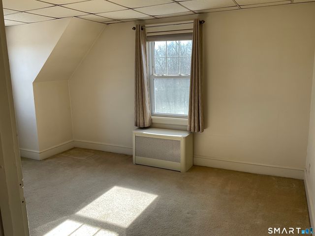 405 Mohegan Avenue Parkway, Waterford, CT 06375