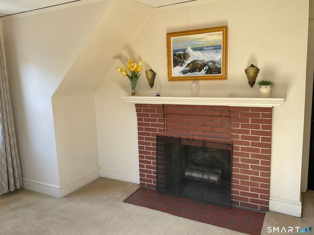 405 Mohegan Avenue Parkway, Waterford, CT 06375