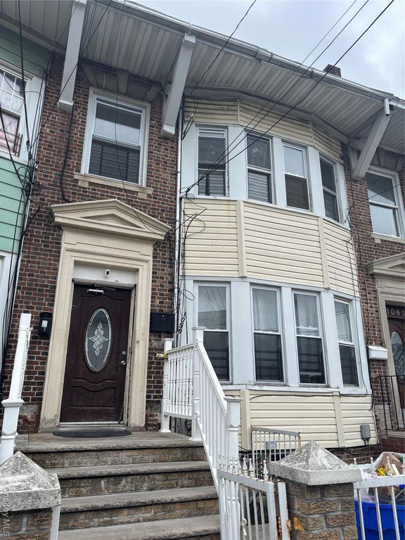 1059 McBride Street 2nd Floor, Far Rockaway, NY 11691