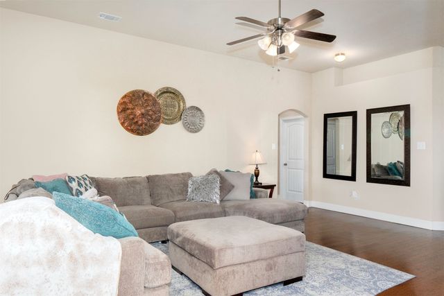 5629 Spirit Lake Drive, Fort Worth, TX 76179