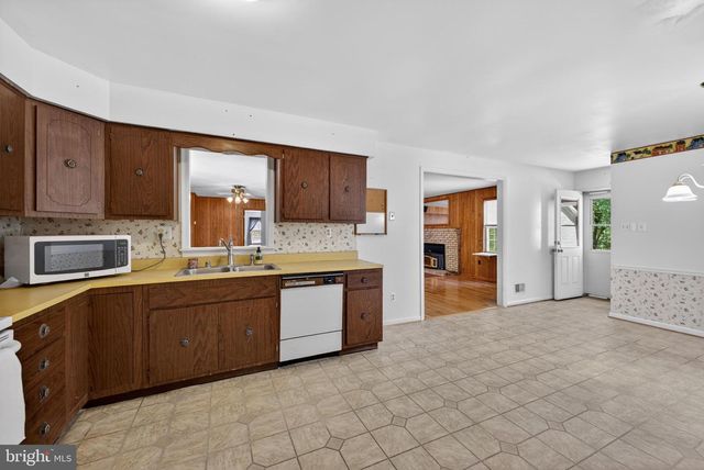 7450 BELLE RIDGE CT, Hughesville, MD 20637