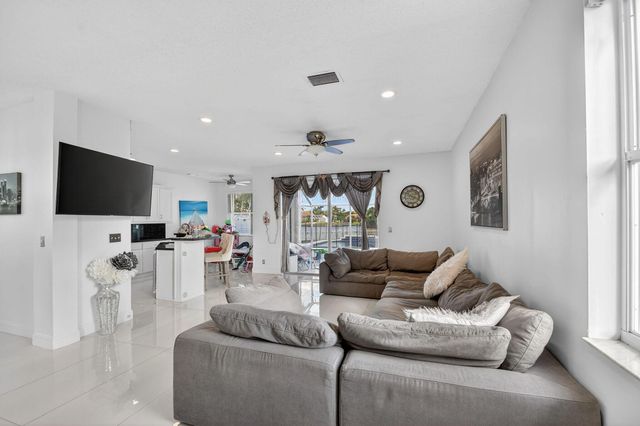 7745 Springfield Lake Drive, Lake Worth, FL 33467