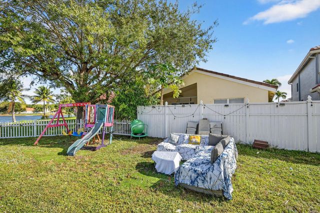 7745 Springfield Lake Drive, Lake Worth, FL 33467