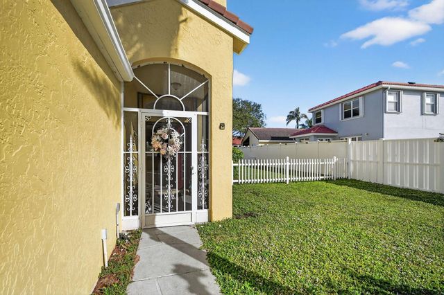 7745 Springfield Lake Drive, Lake Worth, FL 33467