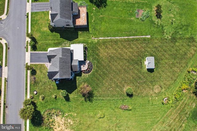 206 TAVERN BLVD., Boiling Springs, PA 17007