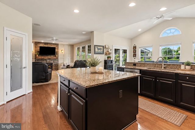 206 TAVERN BLVD., Boiling Springs, PA 17007