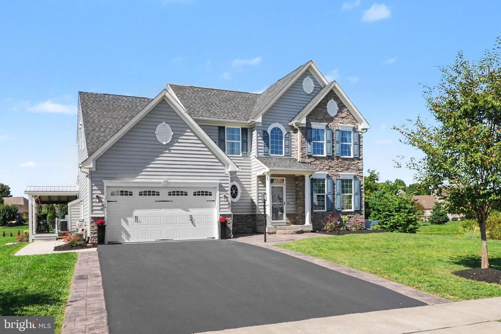206 TAVERN BLVD., Boiling Springs, PA 17007