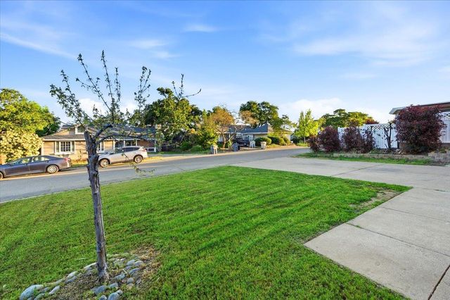 8205 Platinum Cir, Smartsville, CA 95977