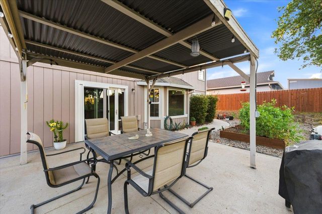 8205 Platinum Cir, Smartsville, CA 95977