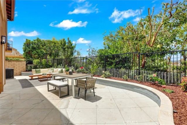 27961 Hedgeline Drive, Laguna Niguel, CA 92677