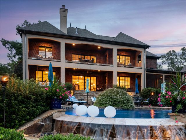 7915 Skye Lochs Drive, Waxhaw, NC 28173