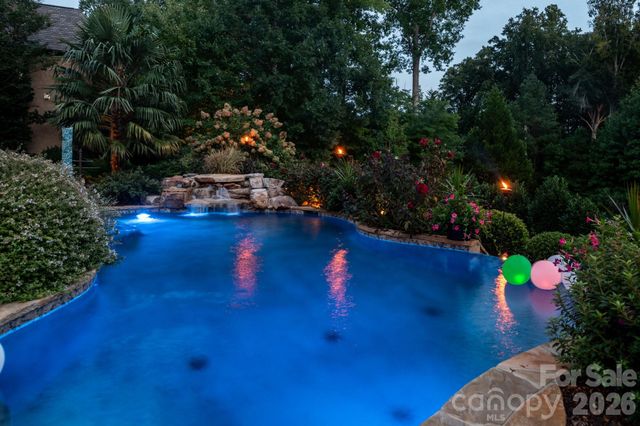 7915 Skye Lochs Drive, Waxhaw, NC 28173