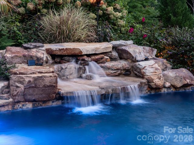 7915 Skye Lochs Drive, Waxhaw, NC 28173