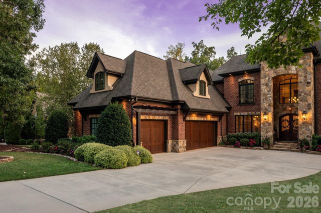 7915 Skye Lochs Drive, Waxhaw, NC 28173