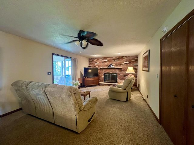 1216 Pinecrest LANE, Onalaska, WI 54650