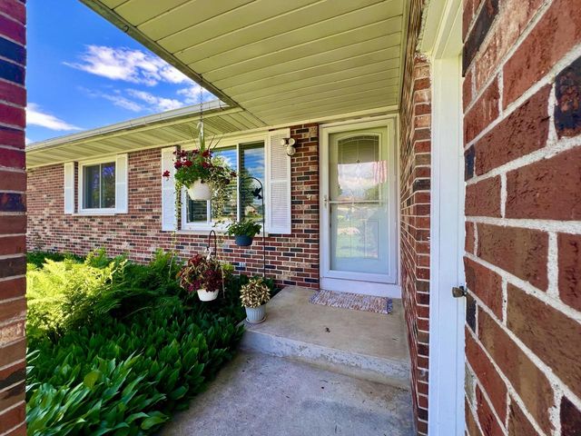 1216 Pinecrest LANE, Onalaska, WI 54650
