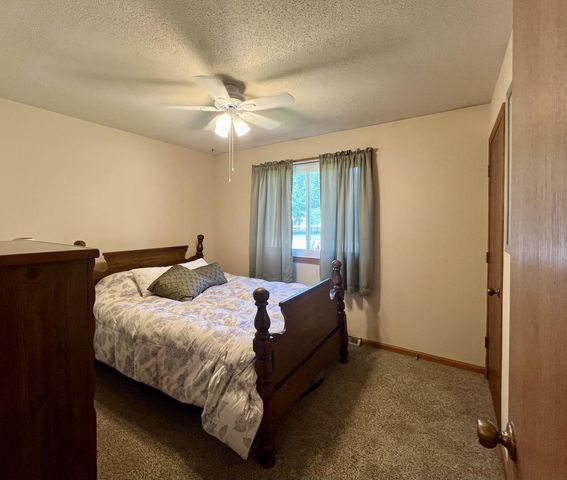 1216 Pinecrest LANE, Onalaska, WI 54650