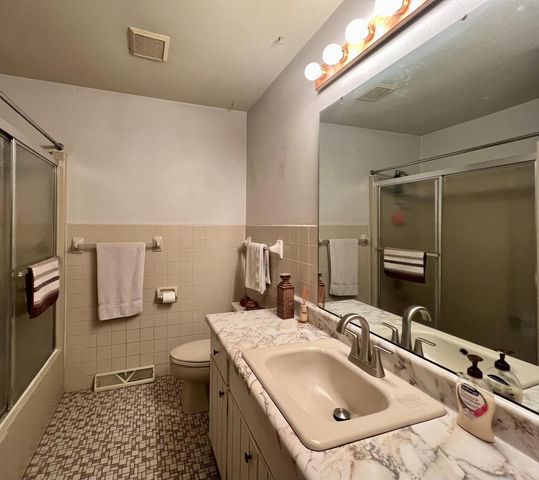 1216 Pinecrest LANE, Onalaska, WI 54650