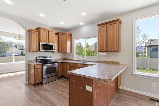 7715 N BRIDLEWAY RD, Eagle Mountain, UT 84005