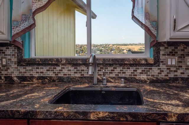 4155 Quail Hill Ct, Ione, CA 95640