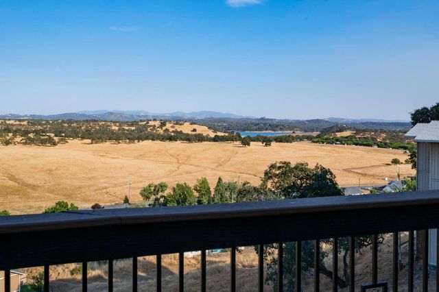 4155 Quail Hill Ct, Ione, CA 95640