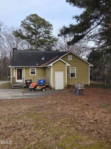 727 N Orange Street, Coats, NC 27521