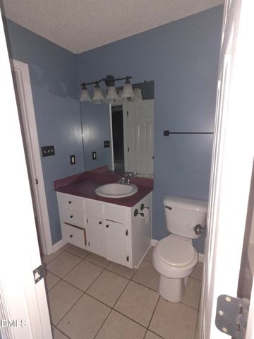 727 N Orange Street, Coats, NC 27521