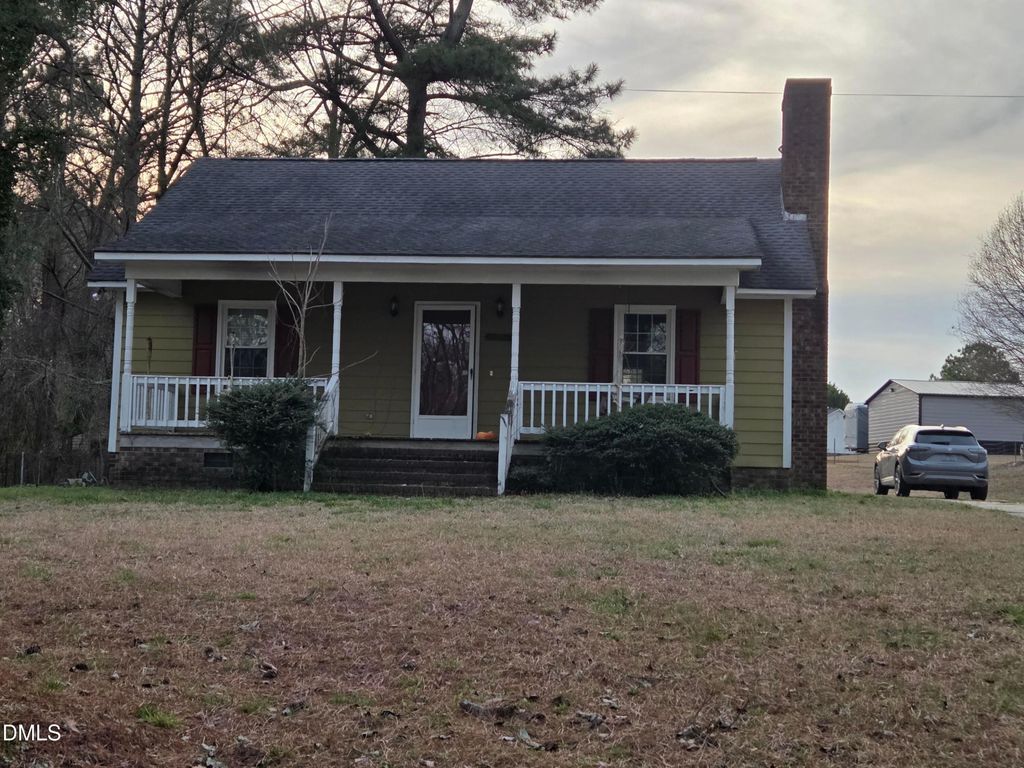 727 N Orange Street, Coats, NC 27521