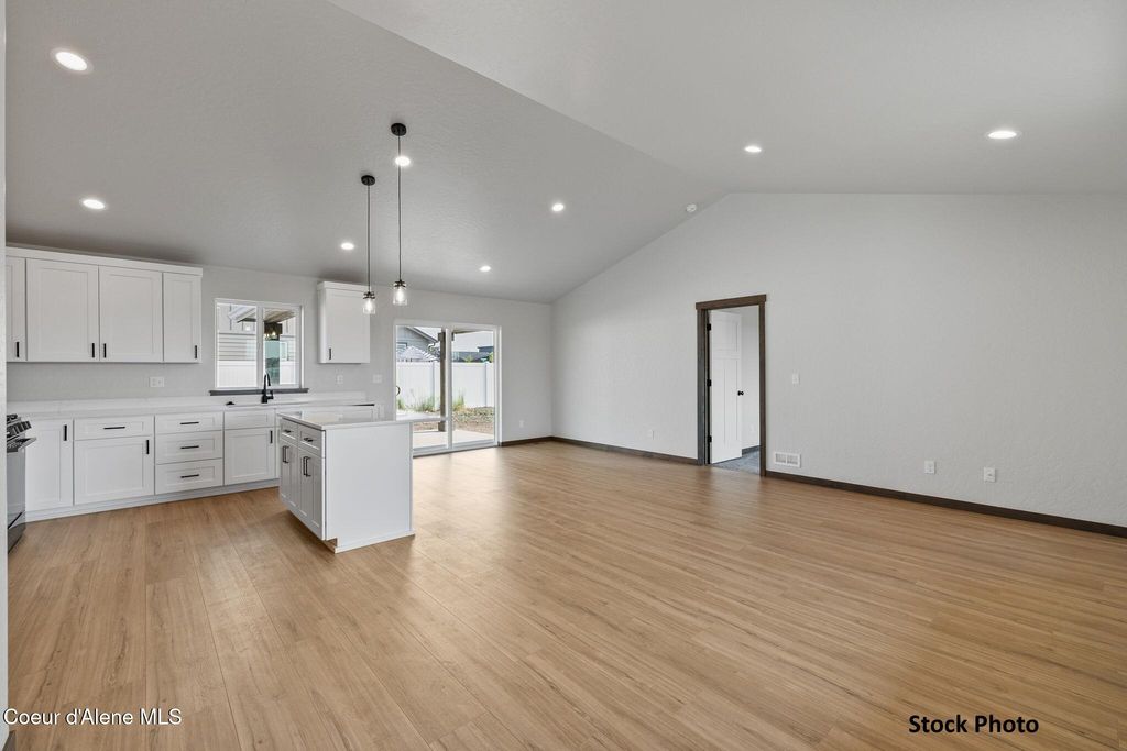 7105 W CONSTANTINE LN, Rathdrum, ID 83858 photo 4