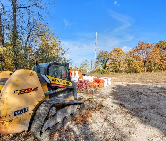 Shore Road, Glenwood Landing, NY 11547