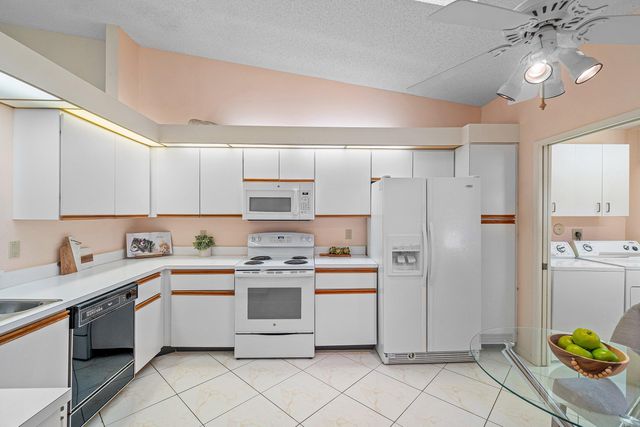 6123 Waldwick Circle, Delray Beach, FL 33484
