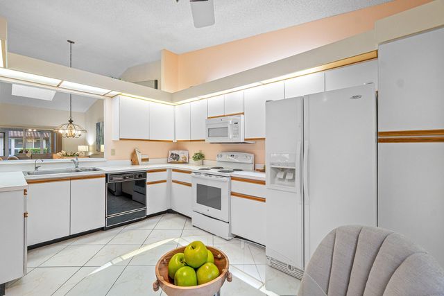 6123 Waldwick Circle, Delray Beach, FL 33484
