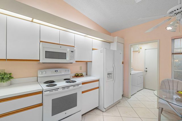 6123 Waldwick Circle, Delray Beach, FL 33484