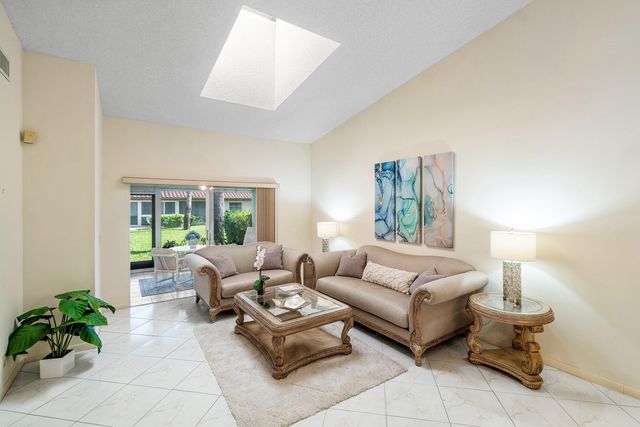 6123 Waldwick Circle, Delray Beach, FL 33484