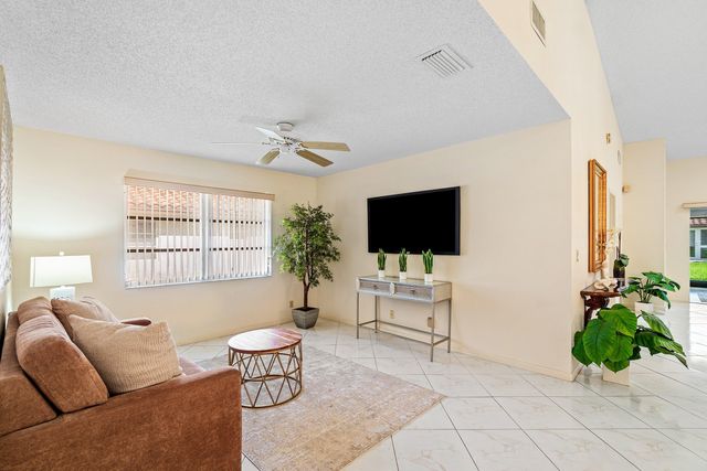 6123 Waldwick Circle, Delray Beach, FL 33484