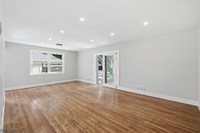 768 Birch Ave, New Milford Boro, NJ 07646