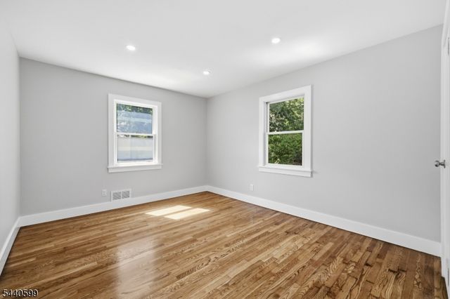 768 Birch Ave, New Milford Boro, NJ 07646
