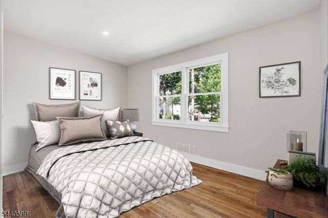 768 Birch Ave, New Milford Boro, NJ 07646