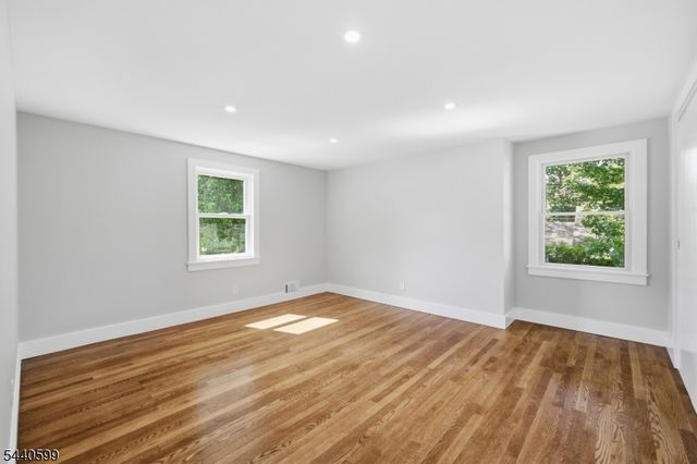 768 Birch Ave, New Milford Boro, NJ 07646