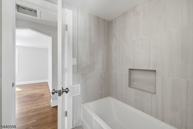 768 Birch Ave, New Milford Boro, NJ 07646