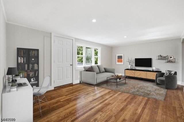 768 Birch Ave, New Milford Boro, NJ 07646