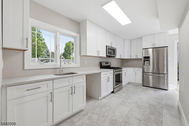 768 Birch Ave, New Milford Boro, NJ 07646