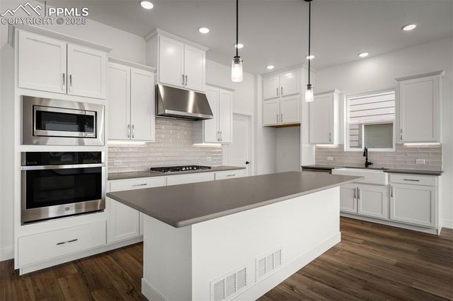 4595 Peak Crest View, Colorado Springs, CO 80918