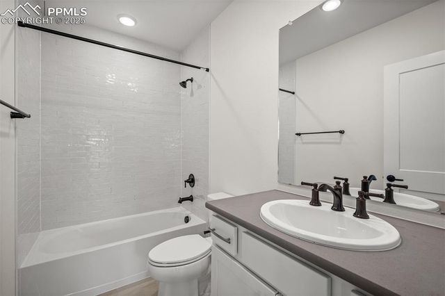 4595 Peak Crest View, Colorado Springs, CO 80918