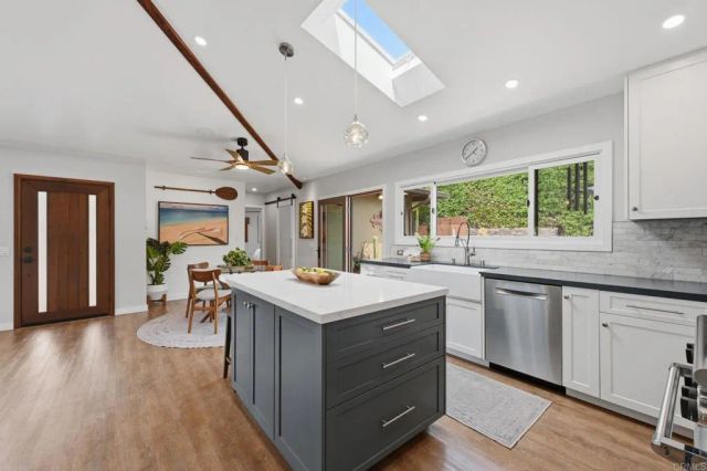 637 Sparta Drive A & B, Encinitas, CA 92024