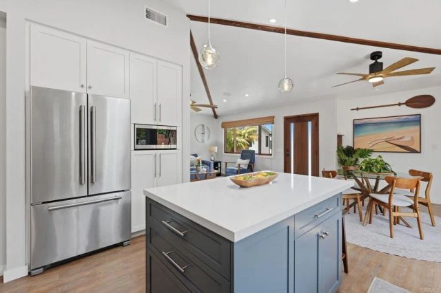 637 Sparta Drive A & B, Encinitas, CA 92024