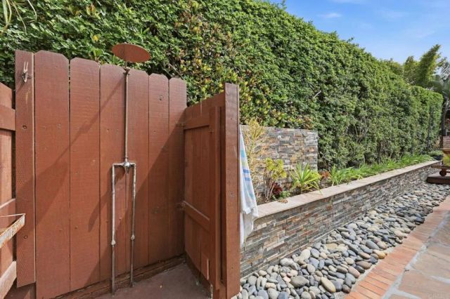 637 Sparta Drive A & B, Encinitas, CA 92024