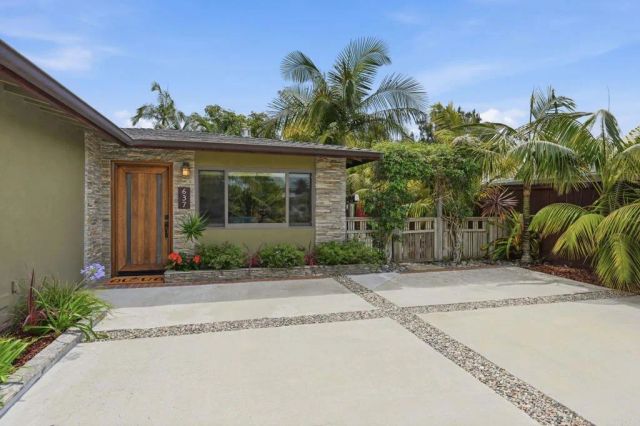 637 Sparta Drive A & B, Encinitas, CA 92024